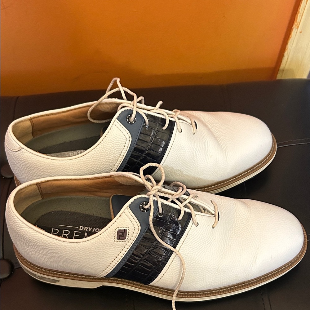 FootJoy White and Navy Men's Oxfords